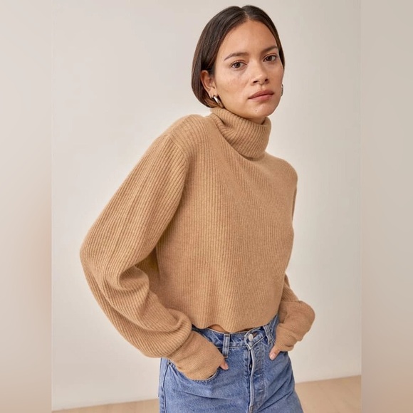 Reformation Sweaters - Reformation Luisa Cropped Cashmere Sweater